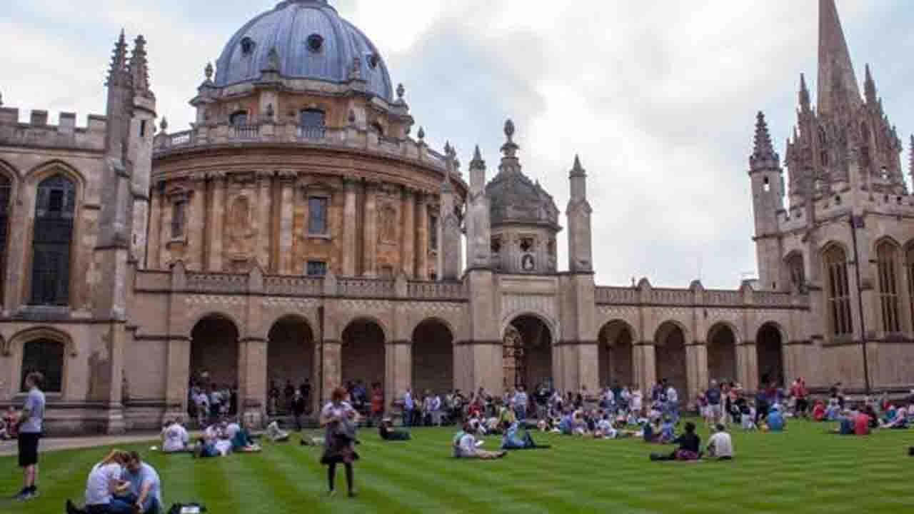 Oxford Celebrates 20 Years of Excellence in Creative Writing