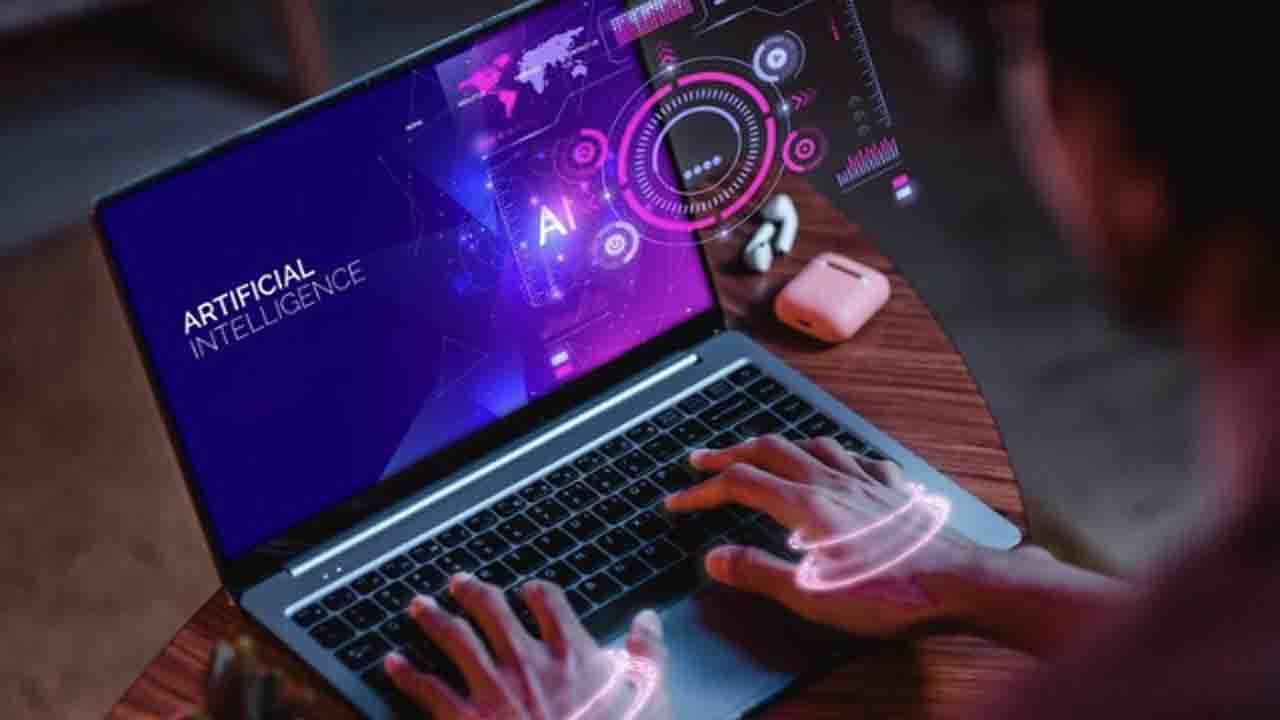 TechRadar Unveils 70+ Best AI Tools for Writers in 2025
